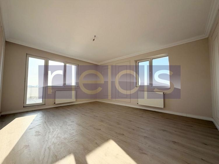 Apartament cu 3 camere decomandat în Colentina