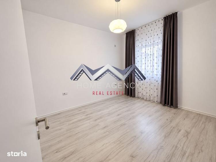 Casă cu 4 camere cu Teren 330 Mp în Ferme