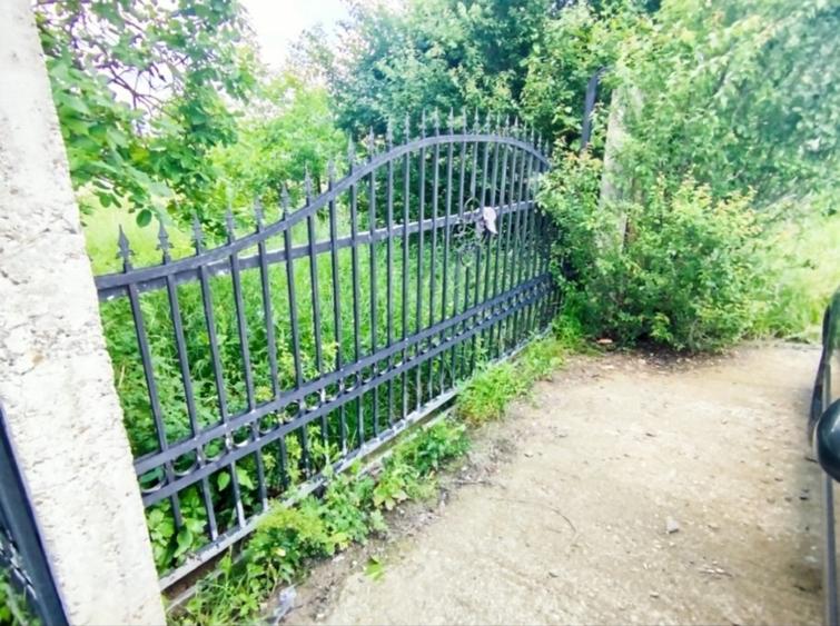 Casă individuală cu 4 camere cu Teren 2780 Mp în Ciurea