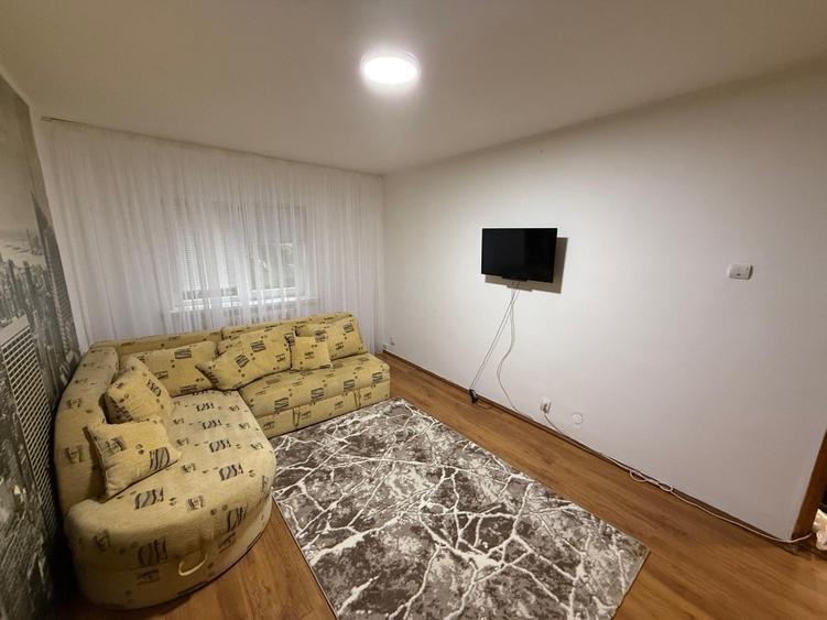 Apartament cu 2 camere decomandat în Nicolina