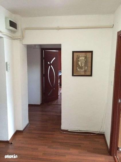 Apartament cu 3 camere decomandat în Sud
