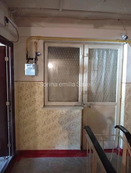 Vand apartament cu doua camere
