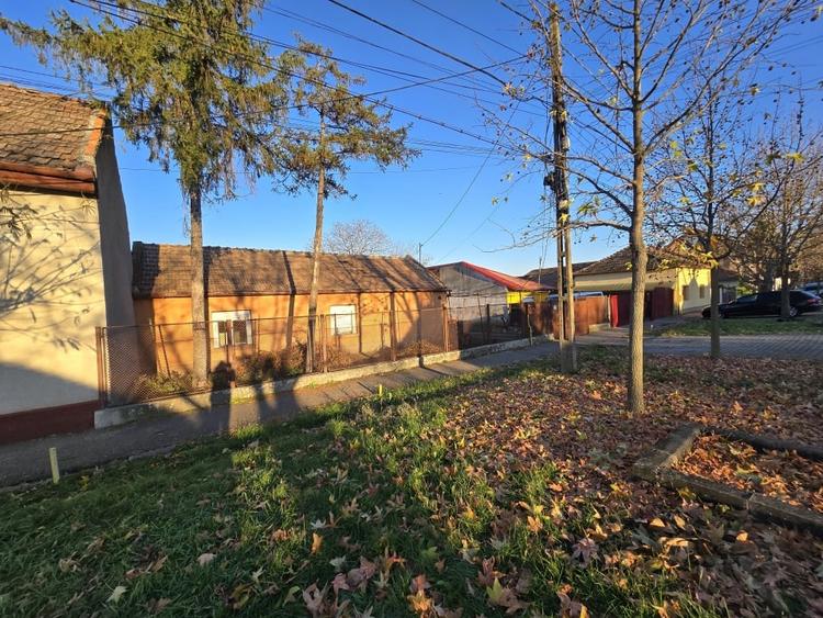 Fratelia- Casa si teren- 1438 mp - 2