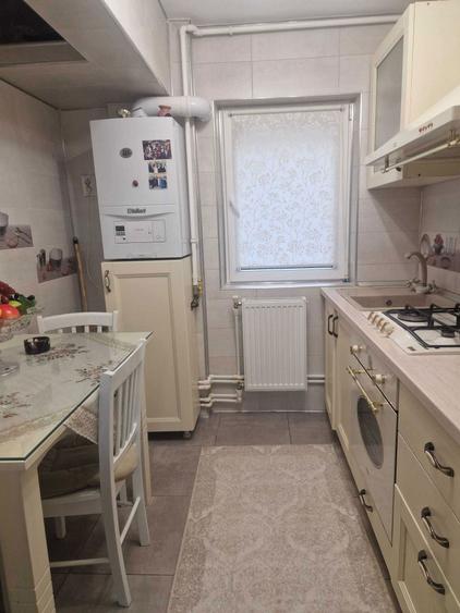 Apartament de vanzare cu 3 camere renovat in Urziceni, Ialomita - 1