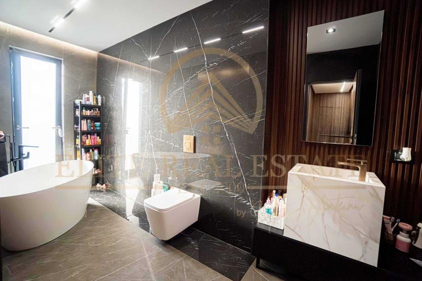 Kamsas/Compozitori - Resedinta creata pentru perfectiune - 17