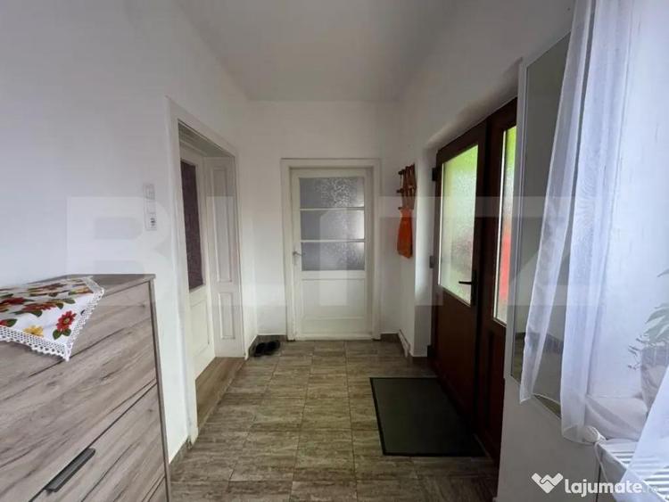 Casa de vanzare, cu 3 camere, 120 mp, 1080 mp teren, zona Si - 9