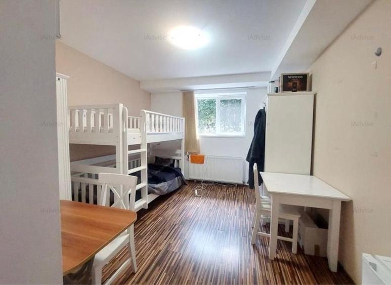 Apartament cu 6 camere în Central