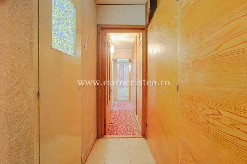 Apartament cu 3 camere de vanzare in Mangalia , ultracentral - 400m pana la plaja - 5