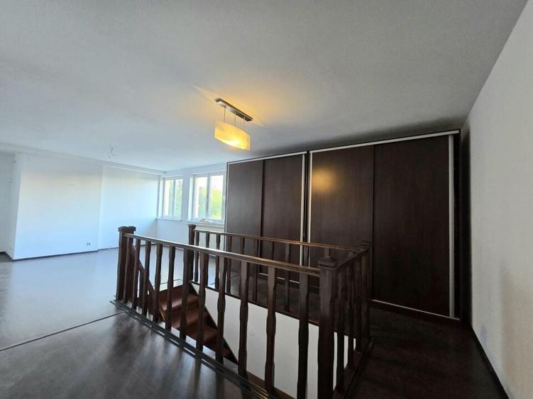 Vanzare duplex, Intrarea Episcopul Radu Nr 9 - 16