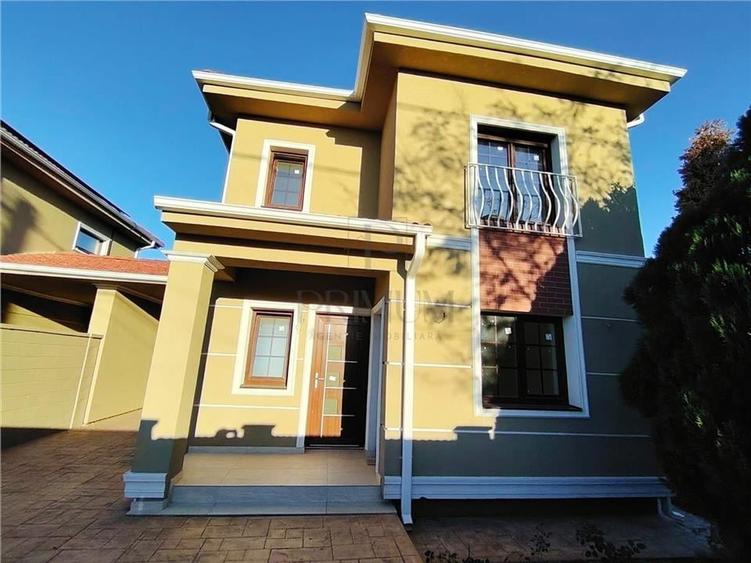 Duplex despartit prin garaj - zona excelenta - toate utilitatile - asfalt - pano - 13