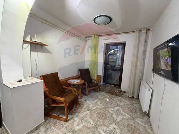 Apartament cu 3 camere de închiriat în zona Rovine - 2