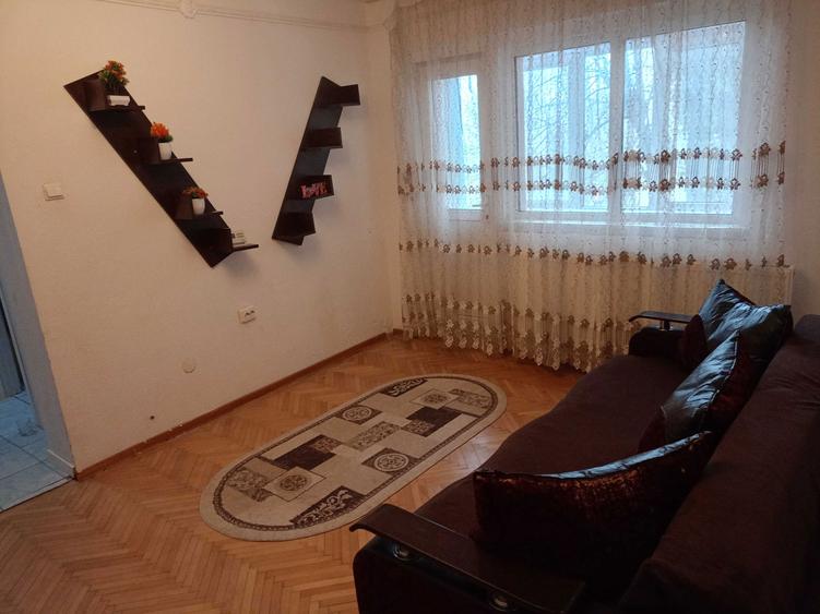 Inchiriez apartament 2 camere - 7