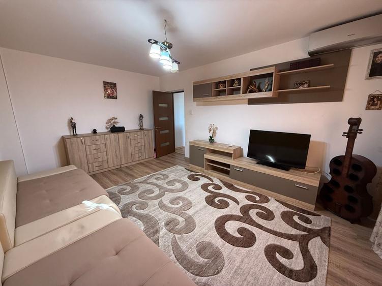 Apartament cu 2 camere decomandat, mobilat în Poiana Câmpina