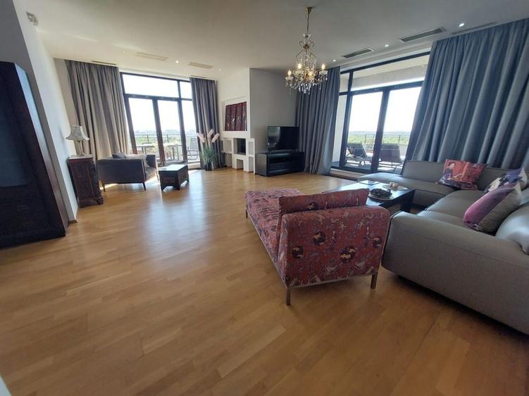 Inchiriere penthouse cu 5 camere - Baneasa - 2