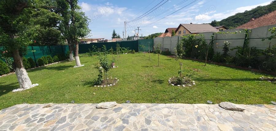 Casa renovata complet cu 2 apartamente incalzire in pardoseala - 8