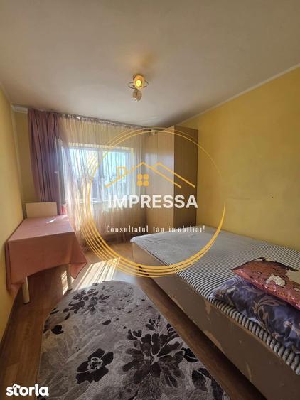 Se vinde apartament 4 camere, pozi?ie foarte buna 91.0000e etaj 2 - 10