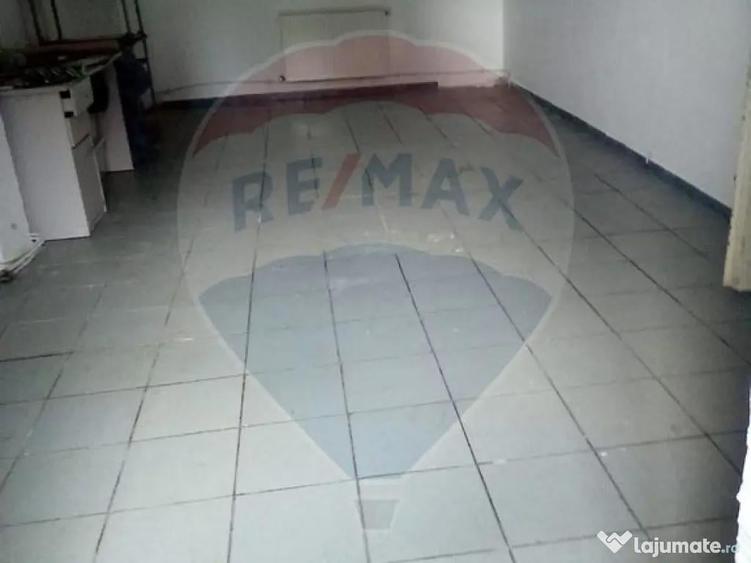 De inchiriat Parter vila pretabil depozitare / logi... - 2