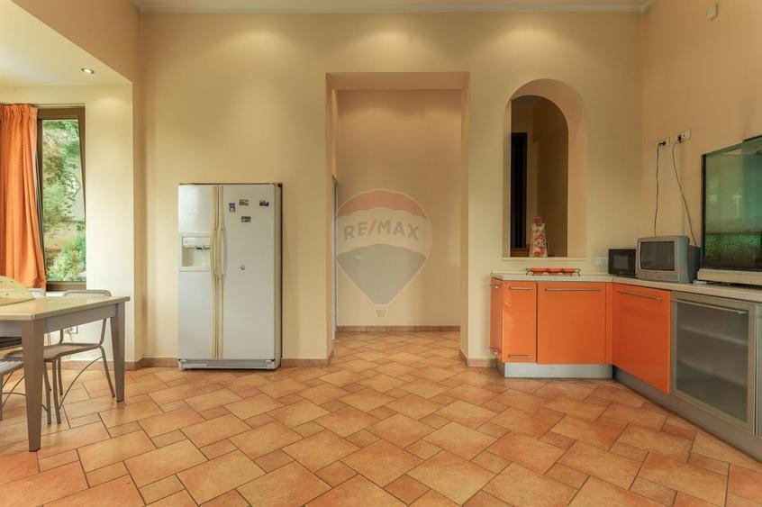 Vila neoromânească cu influențe toscane pe malul lacului Snagov - 25