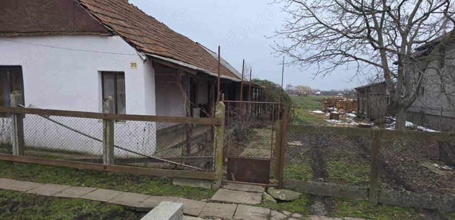 Vand casa veche la ?ara,cu teren aferent,la 5km de sta?iunea balneara Ta?nad! - 2