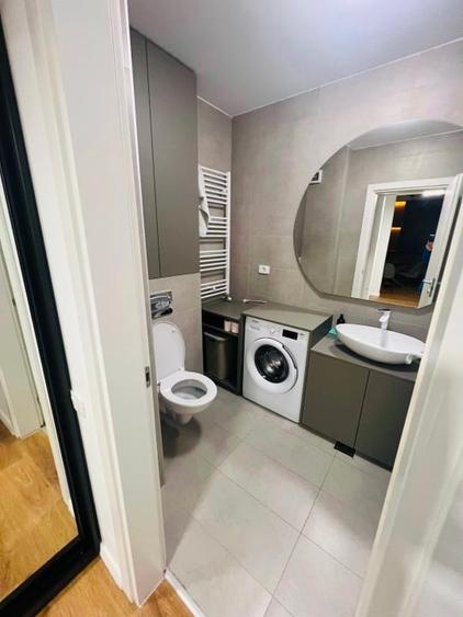 Apartament cu 2 camere decomandat, mobilat în Central