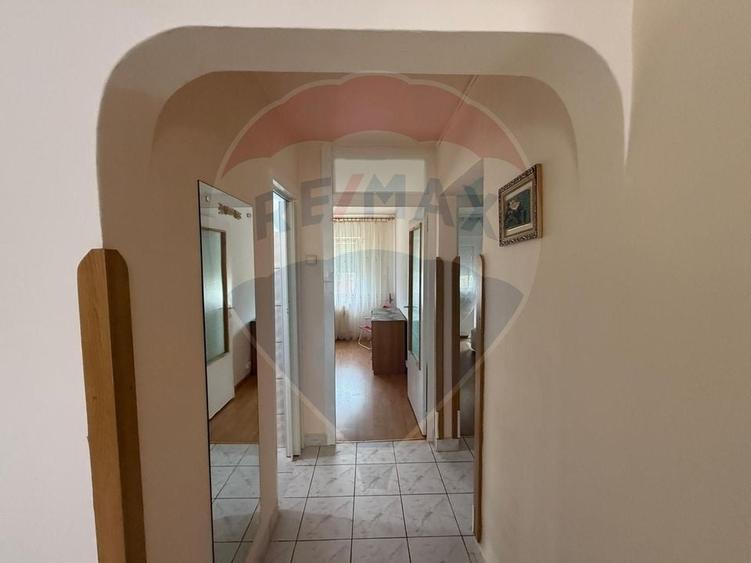 Apartament cu 3 camere de închiriat în zona Dacia - 8