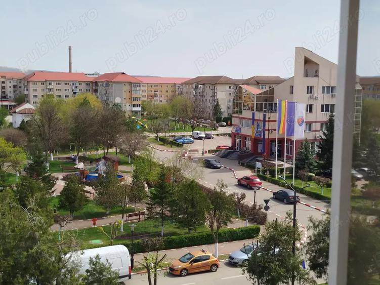 Apartament de vanzare - 4