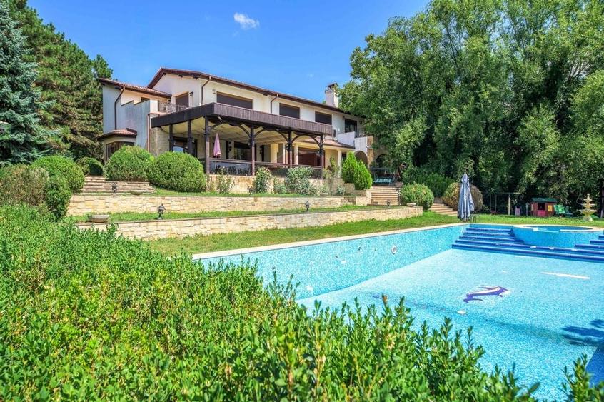 Vila neoromânească cu influențe toscane pe malul lacului Snagov - 3