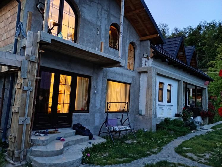 Casa de vanzare Com. Musatesti Arges - 1