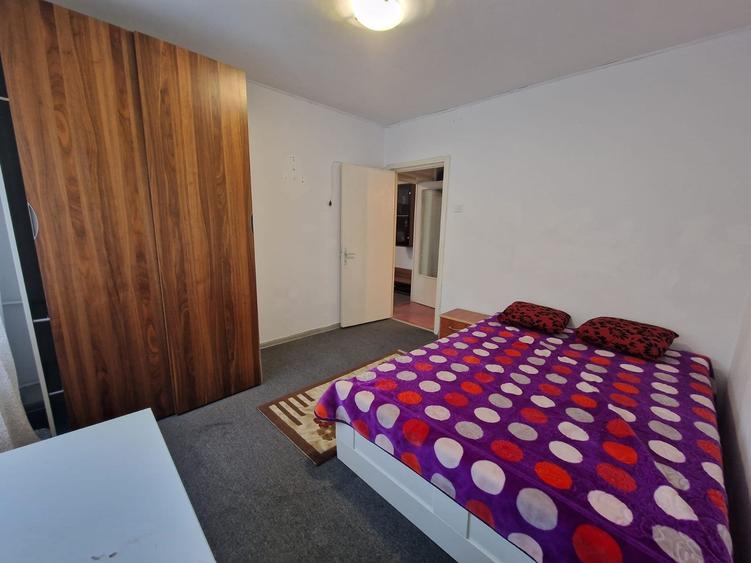 Apartament cu 2 camere, etajul 3/4, zona Tatarasi - 1