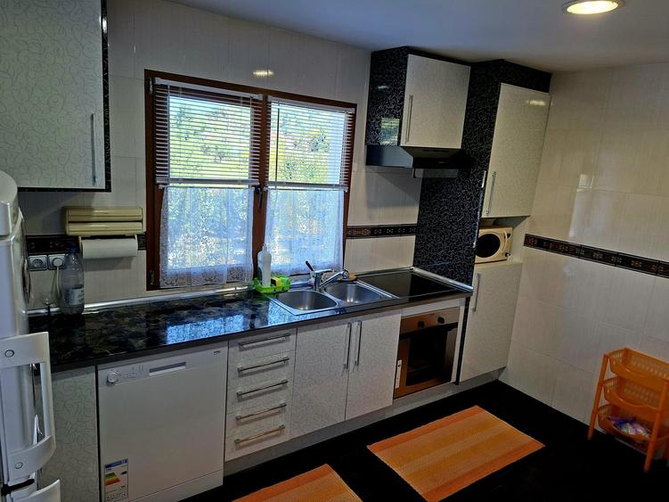 Casă / Vilă Bascov , construcție "de proprietar" , mobilată/utilată ! - 8