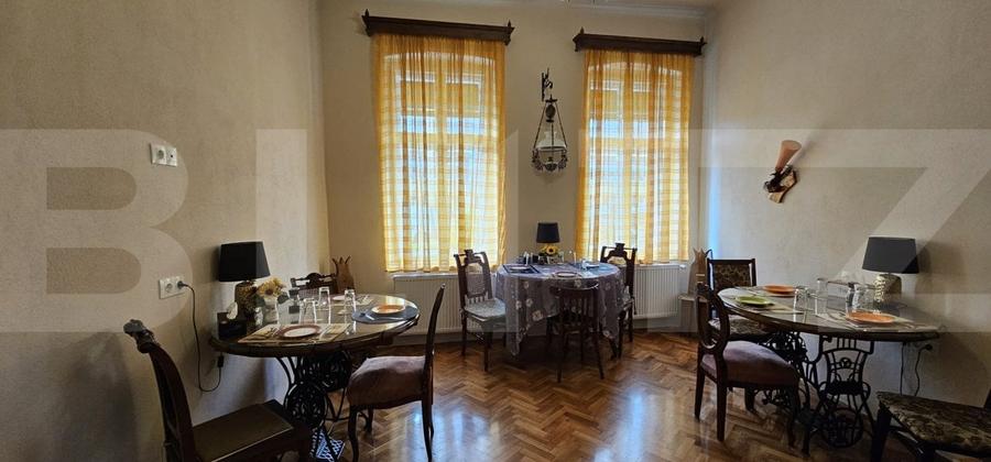 Casă individuală cu 10 camere cu Canalizare în Central