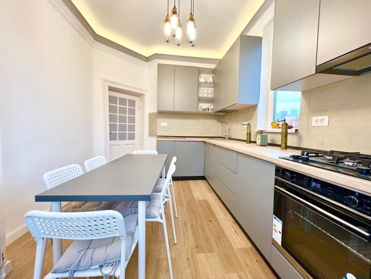 SPATIU DEOSEBIT VILA / PARTIAL MOBILAT SI UTILAT - 25