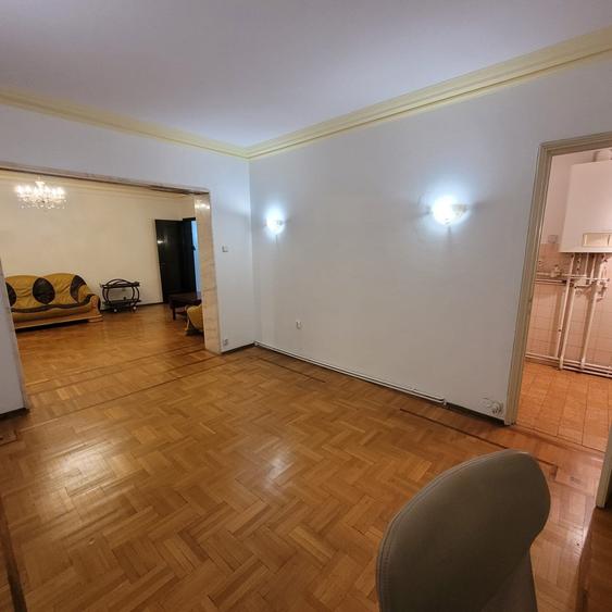 Universitate, Intercontinental, Blocul Roșu - 5