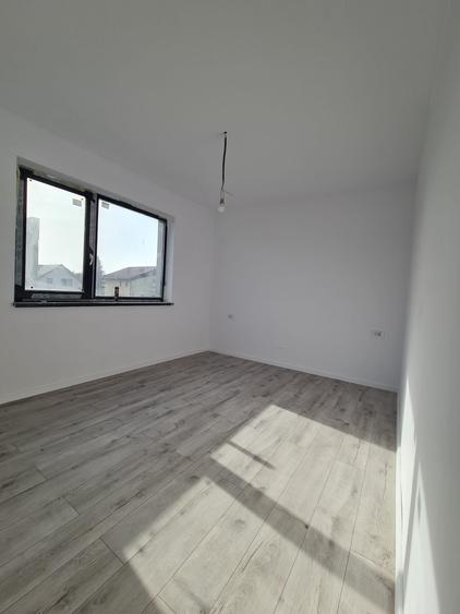 Case Cubiste in Faza de Executie Arhitectura Moderna, Teren Generos, Utilitati - 9