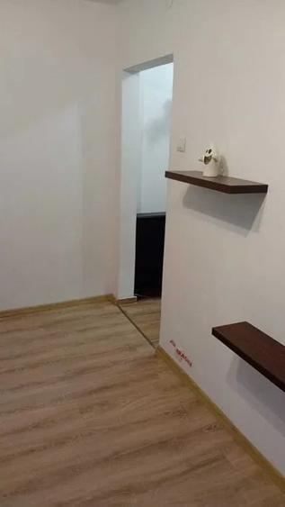 Apartament cu 2 camere, etajul 1/4, zona Tatarasi - 2