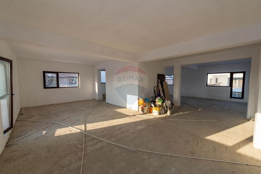 Casa / Vila spatioasa P+1+M de vanzare zona Padurea Cernica - 22