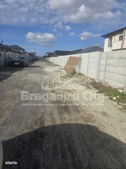Teren intre case gaz si curent pe teren - 6