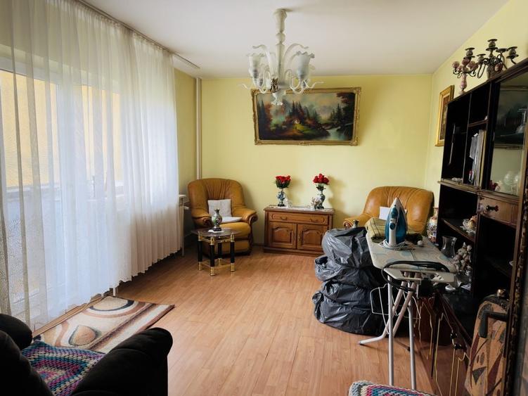 Vand apartament 2 camere decomandat - 4