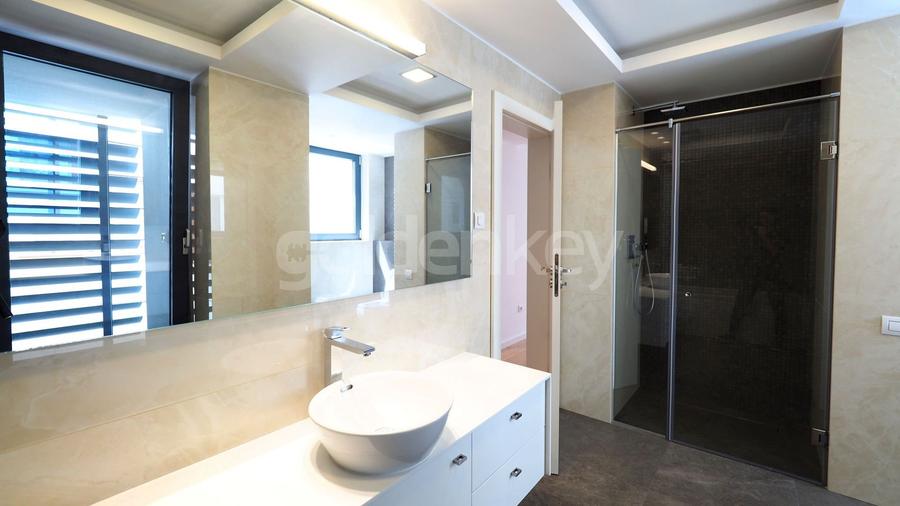 Apartament ultra-finisat cu 4-5 camere, vedere libera, 2 garaje - 13