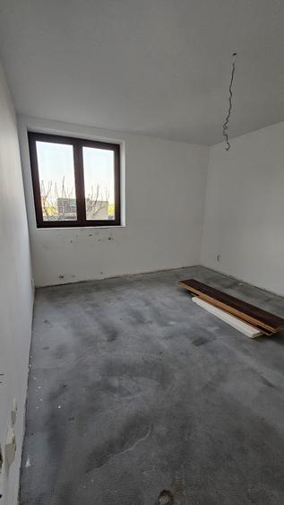 Cumpana- vila P+M,constructie solida, teren 320mp - 5