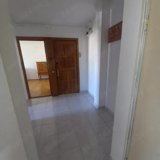 Inchiriez ap 2cam decomandat - 1