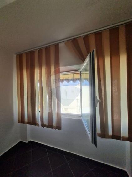 Apartament cu 3 camere de inchiriat - 8