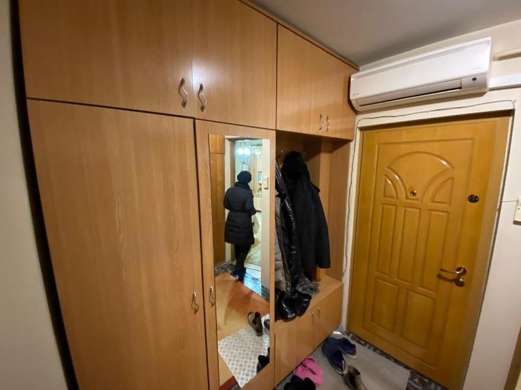Persoana fizica închiriez apartament în Nicolina I - 6