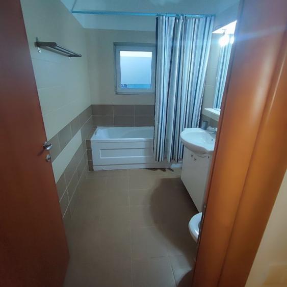 Inchiriere Apartament 2 camere spatios pe malul marii - 14