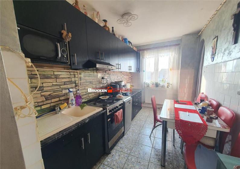 Apartament cu 3 camere de - 15