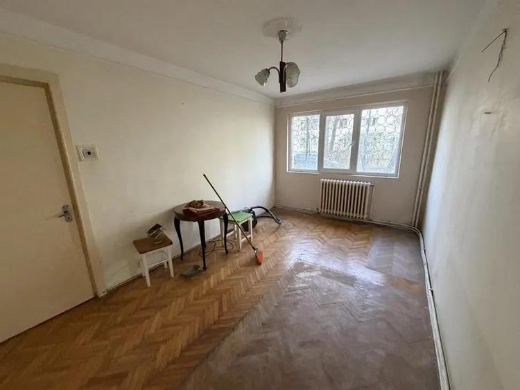 Apartament 3 camere decomandat Podu De Piatra - 1