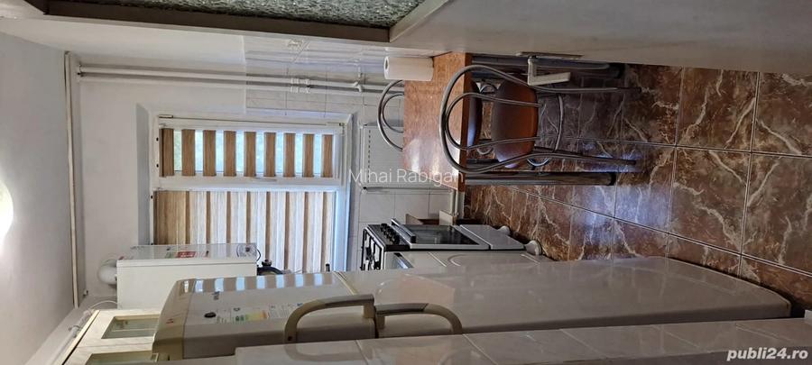 Inchiriez apartament