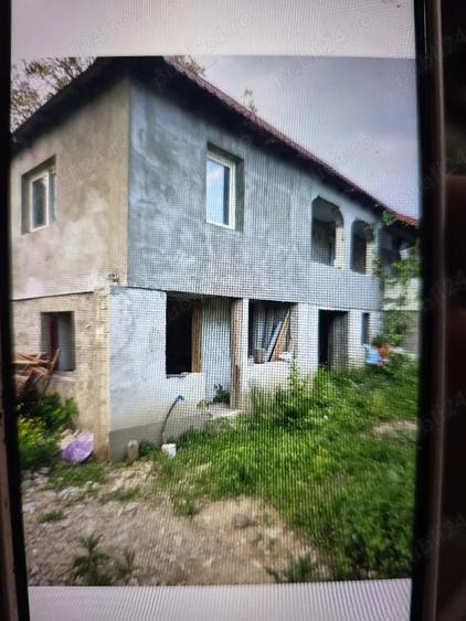 Casa de vanzare in Buciumeni, Dambovi?a in renovare, cu utilita?i, z - 2