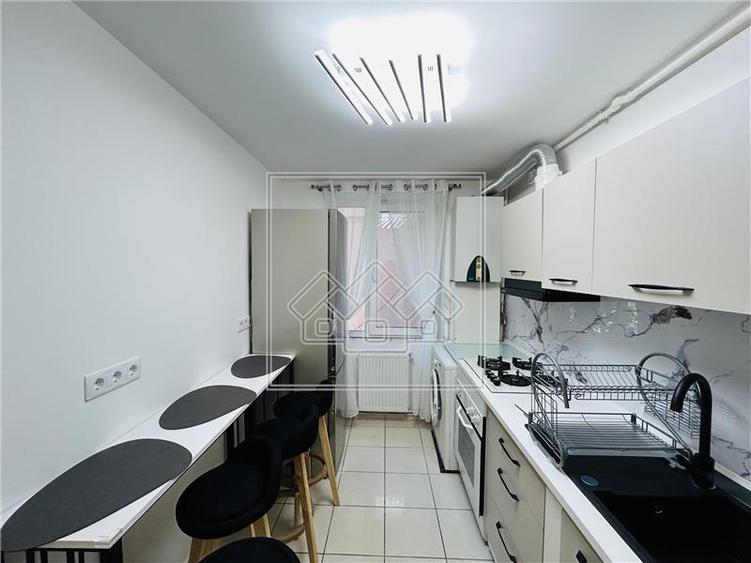 Apartament cu 2 camere decomandat în Hipodrom 1