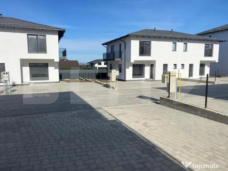 Duplex de vanzare, cu 4 camere, 100 mp+250 mp teren, zona Ip - 11